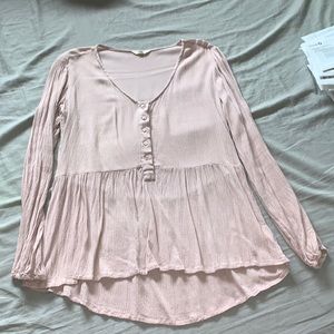 Super cute lilac colored top
